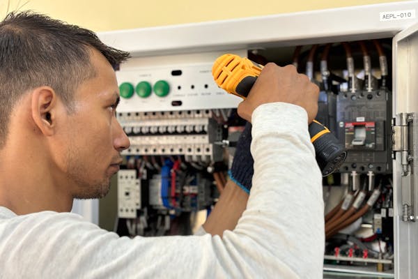 Electrical fixture installation GTA